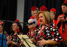 Actuación del Coro Virgen del Rosario de Huétor Vega.