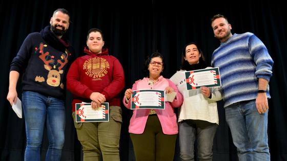Premios de los concursos de postales, belenes, escaparates y adornos navideños de Huétor Vega