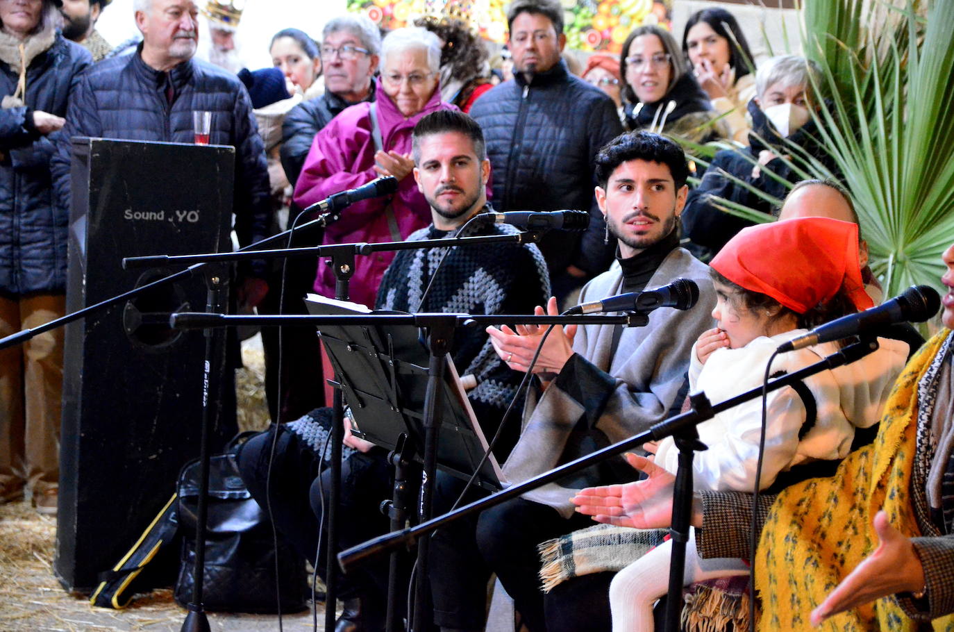 La Zambomba Flamenca de Huétor Vega agita el barrio de Los Corteses