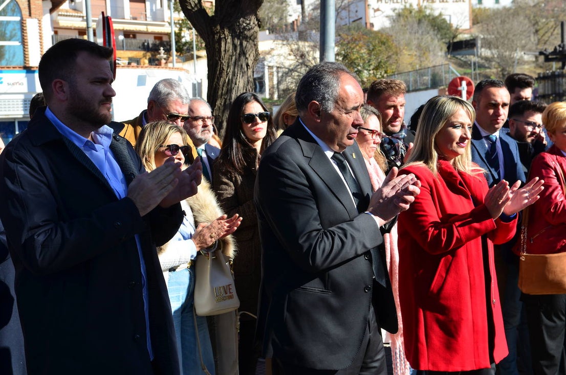 Huétor Vega inaugura el Mirador de la Vega Alcalde Mariano Molina del Paso