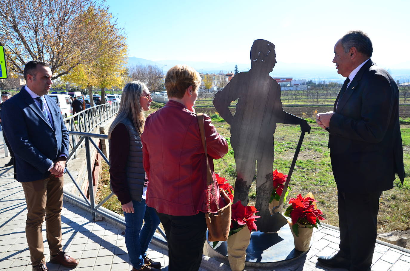 Huétor Vega inaugura el Mirador de la Vega Alcalde Mariano Molina del Paso