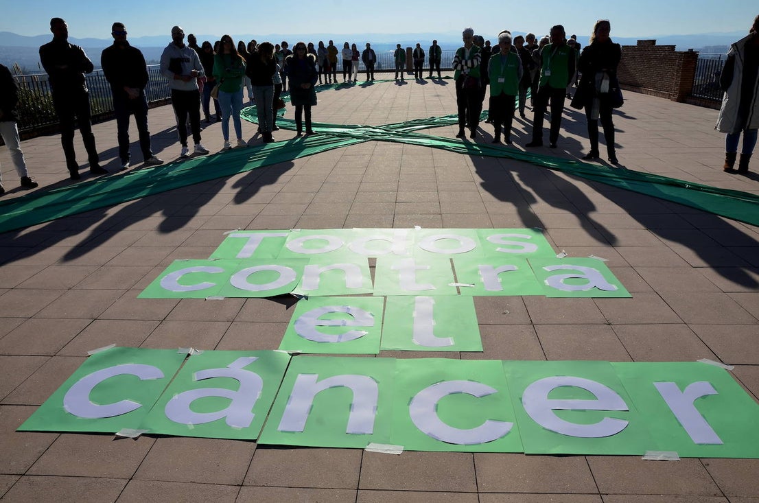 Mensaje de visibilización de la lucha contra el cáncer, en Huerta Cercada.