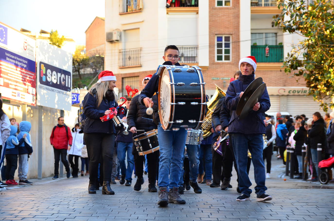 La cabalgata de Huétor Vega supera al frío y la lluvia