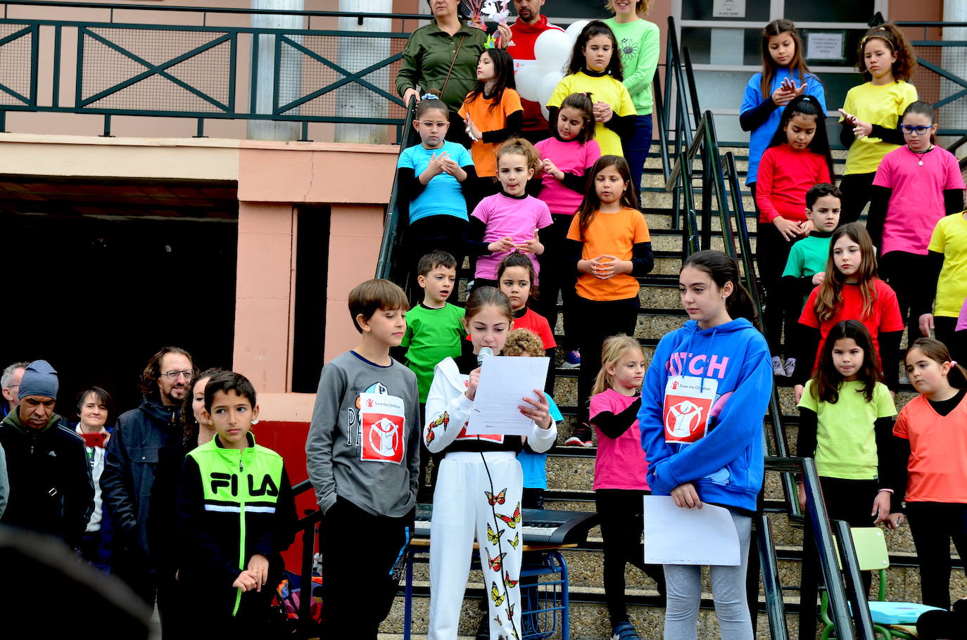 La comunidad educativa de Huétor Vega sueña con la paz