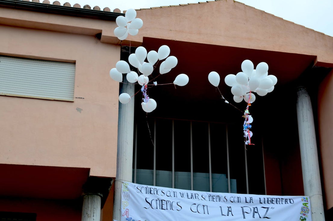 La comunidad educativa de Huétor Vega sueña con la paz