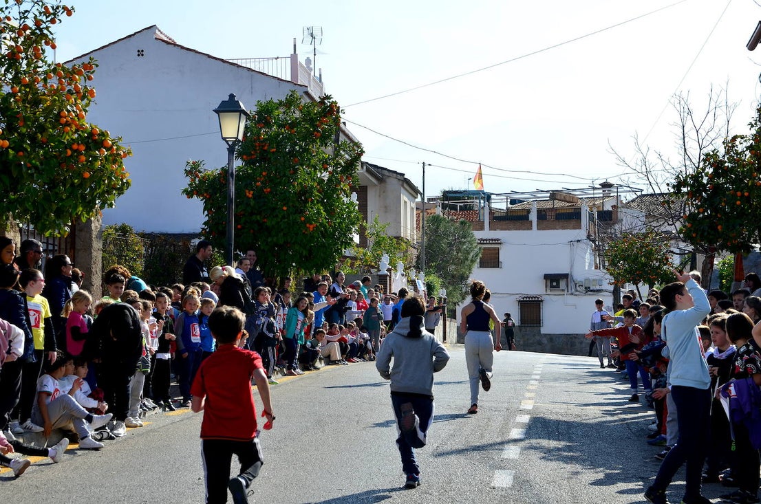 La comunidad educativa de Huétor Vega sueña con la paz