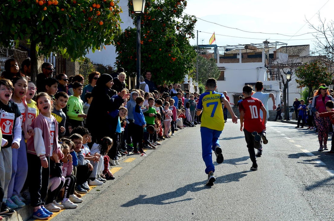 La comunidad educativa de Huétor Vega sueña con la paz