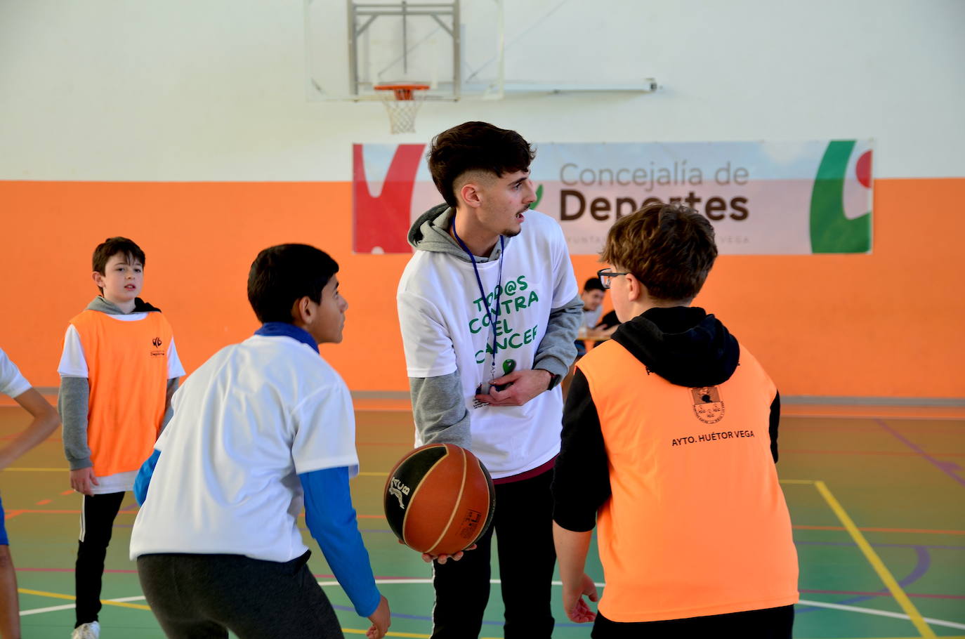 Huétor Vega tira un 'triple' contra el cáncer