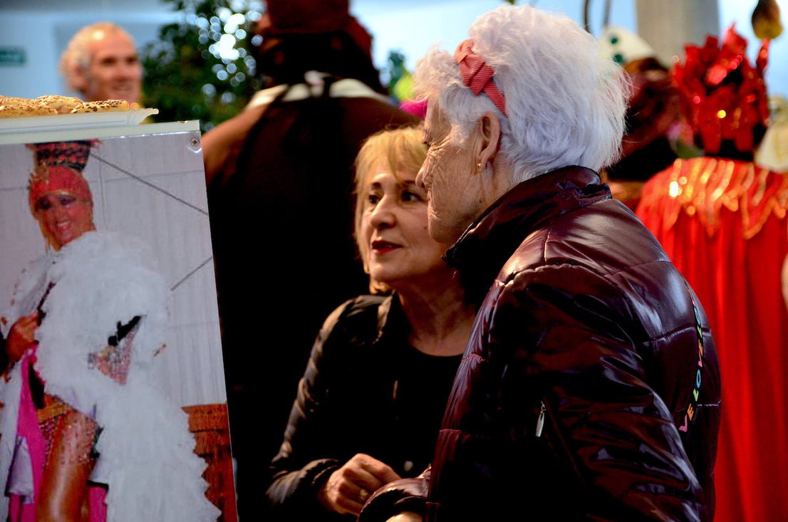 Huétor Vega expone los trajes de su carnaval tradicional