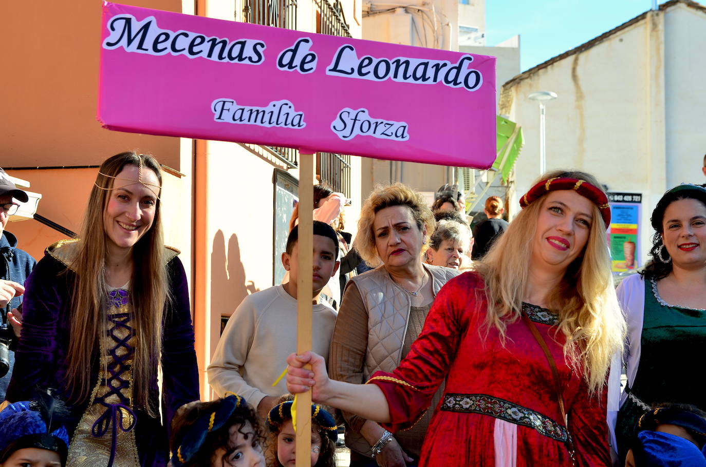 Encuéntrate en el pasacalles del carnaval de Huétor Vega
