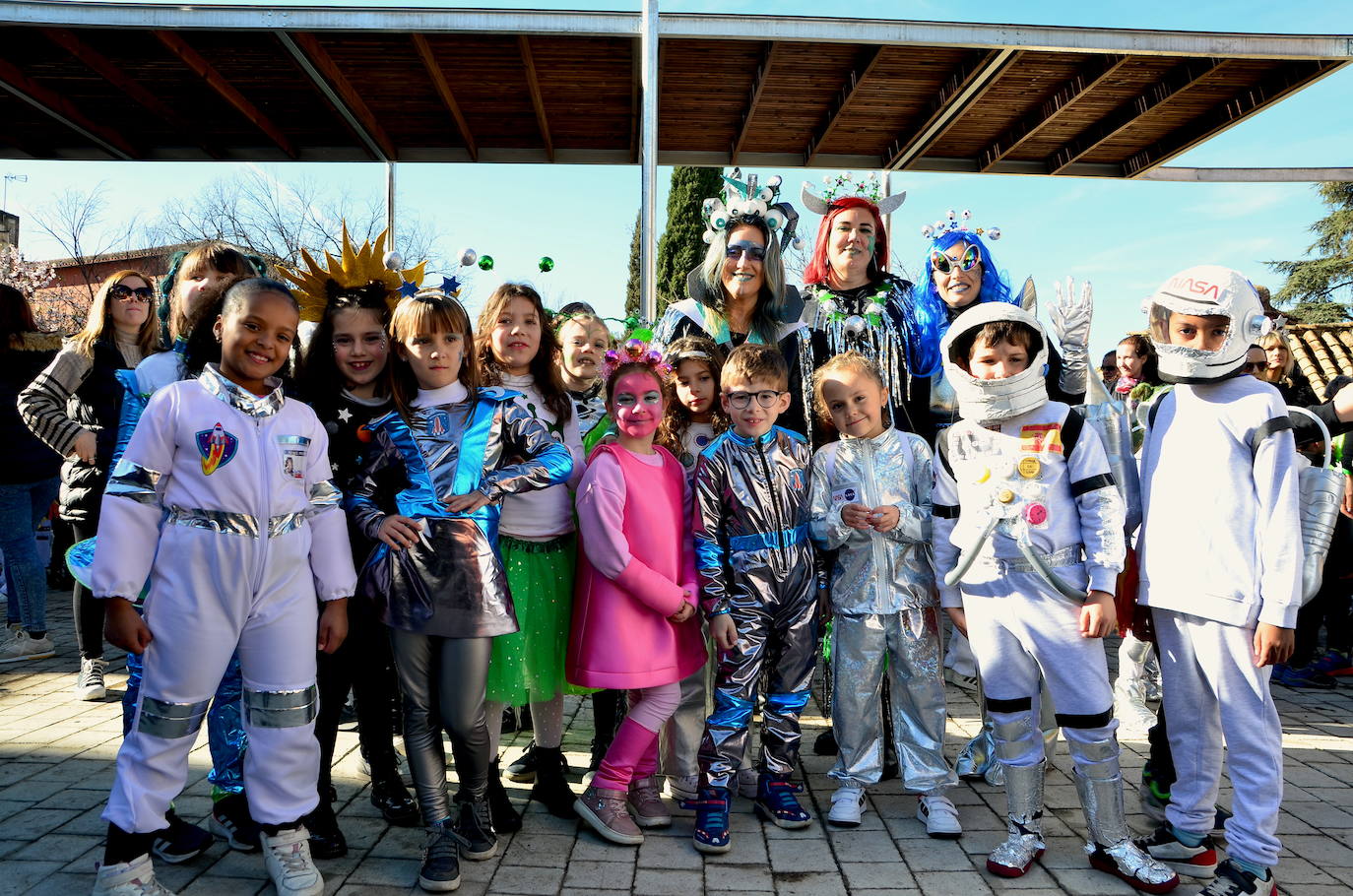 Encuéntrate en el pasacalles del carnaval de Huétor Vega