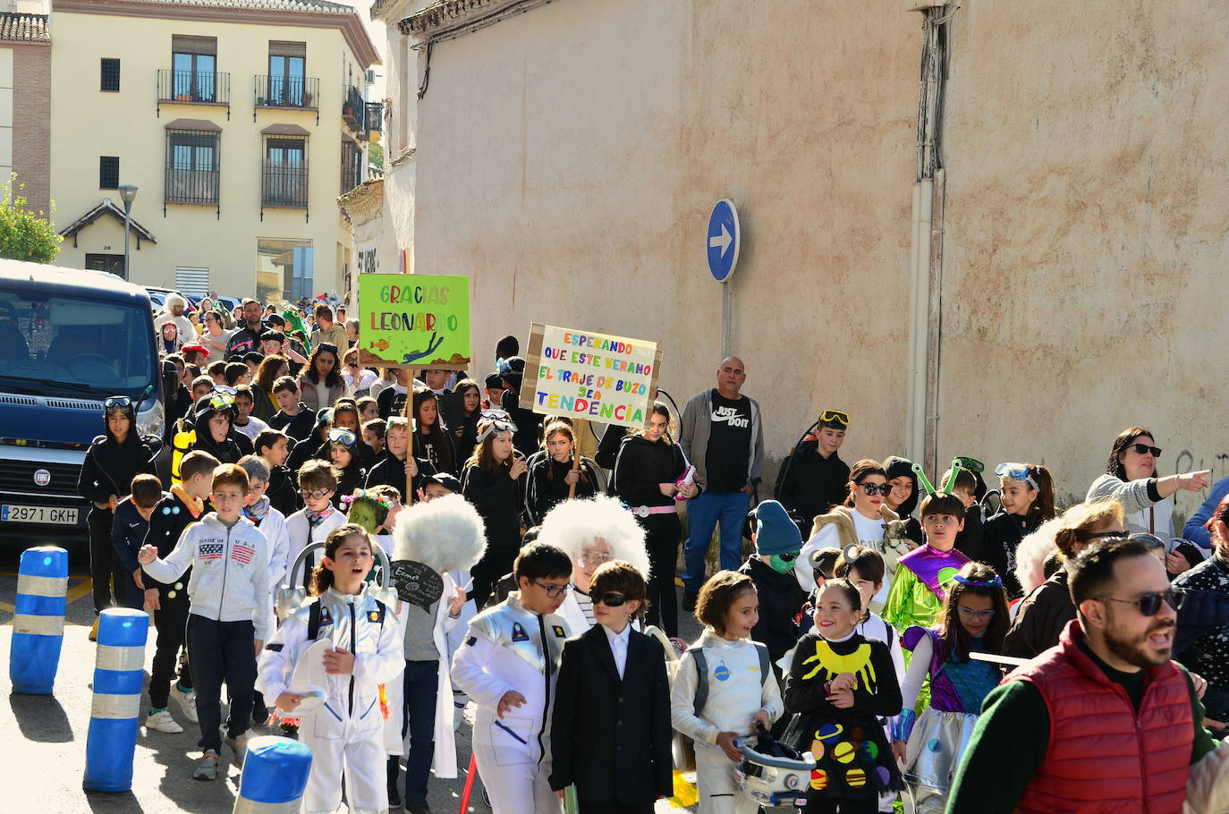 Encuéntrate en el pasacalles del carnaval de Huétor Vega