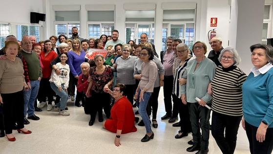 Merienda «del amor y la amistad» de los mayores en Huétor Vega