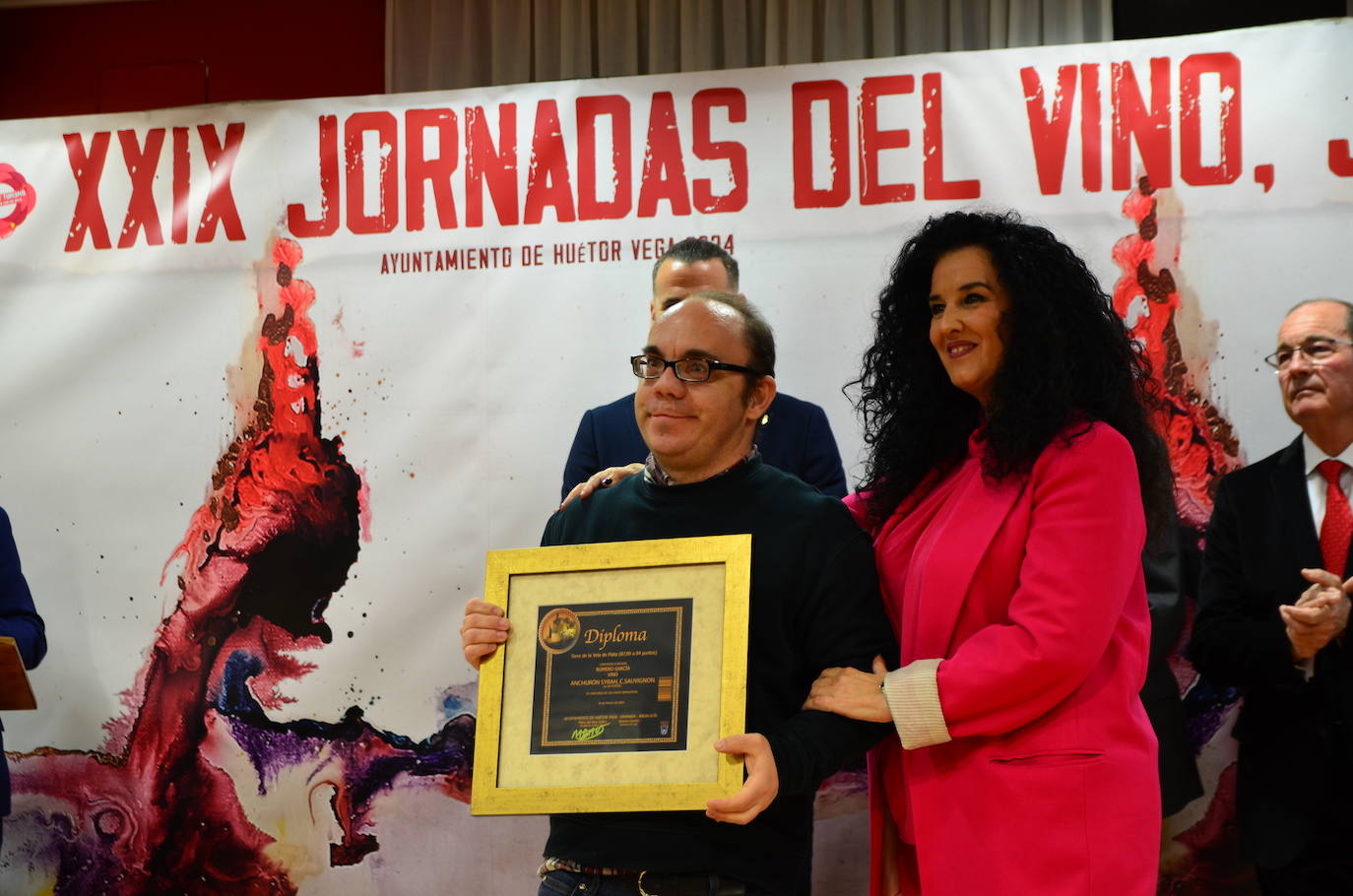 Entrega de premios de los certámenes de vinos en Huétor Vega