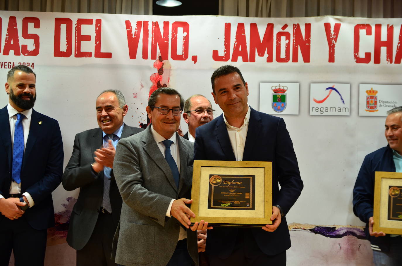 Entrega de premios de los certámenes de vinos en Huétor Vega