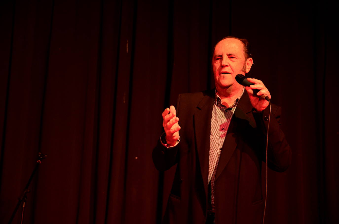 Arte a raudales y lleno en la Gala Solidaria de Huétor Vega