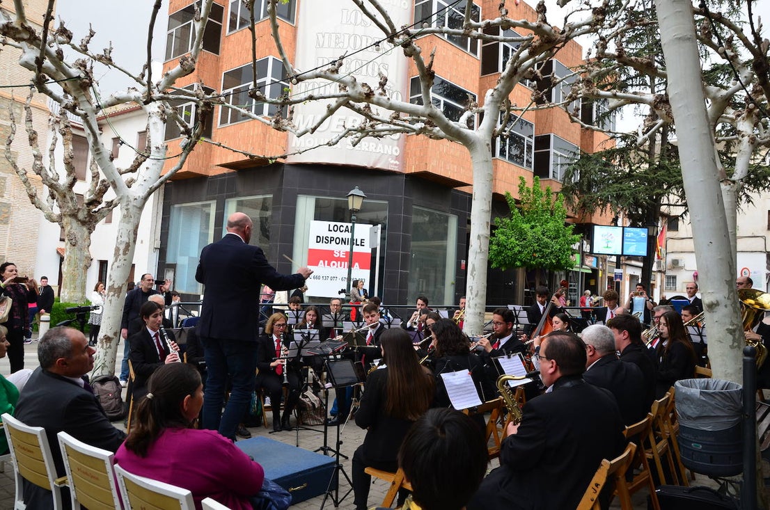 La Banda de Música de Huétor Vega trae el sonido de la Semana Santa