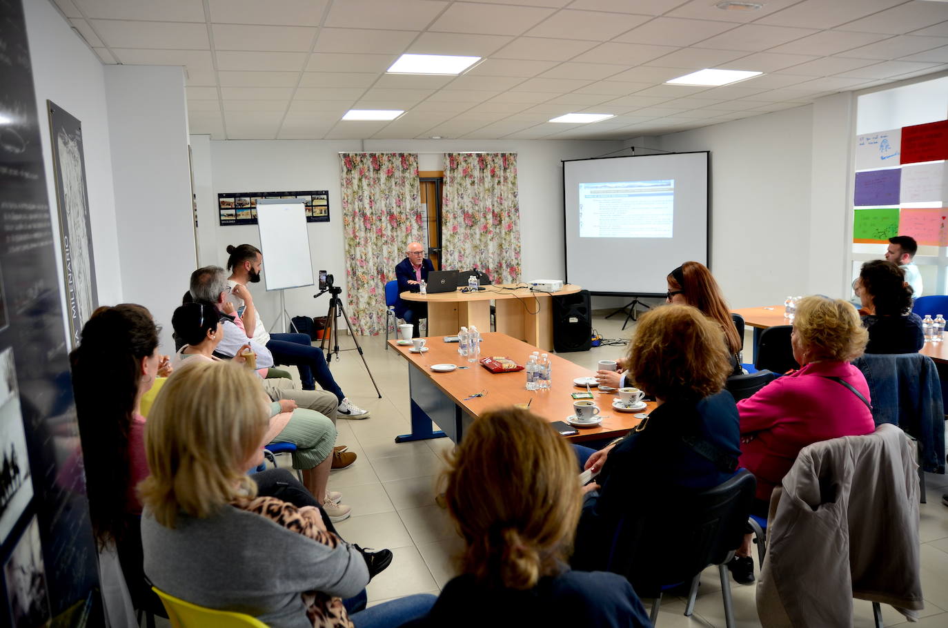 Sesión de marzo de la Escuela de Familias de Huétor Vega.