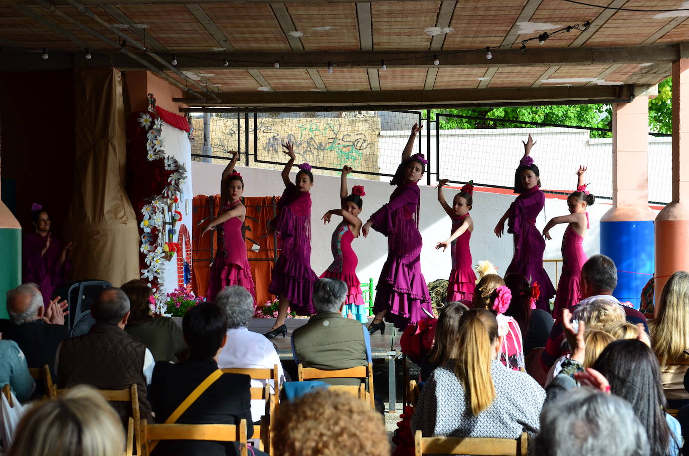 El ambiente de cruces inunda Huétor Vega