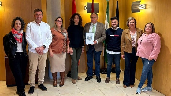 El Ayuntamiento de Huétor Vega apoya a la plataforma Nuestro Corazón por Bandera