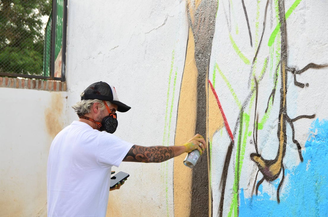 Un mural en Huétor Vega recuerda la importancia de «sembrar el futuro»