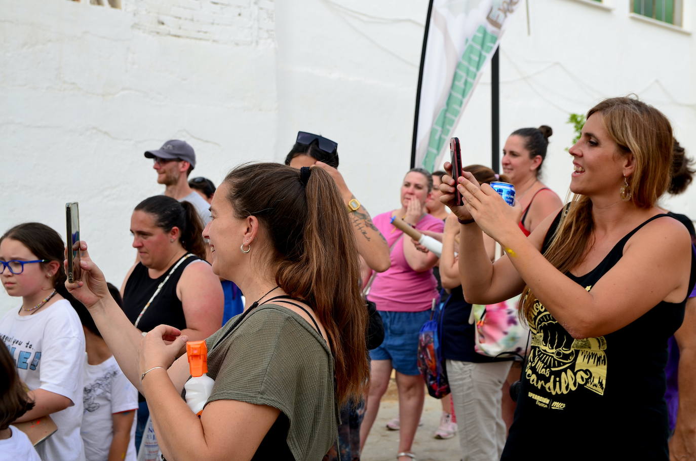 Un mural en Huétor Vega recuerda la importancia de «sembrar el futuro»