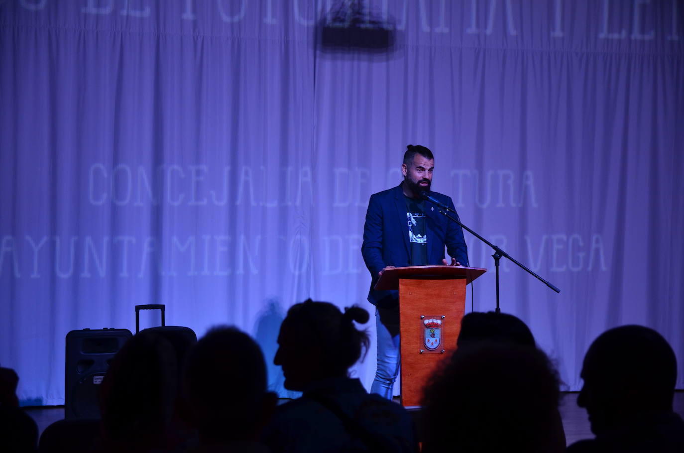 Acto de entrega de premios de los certámenes culturales de Huétor Vega.