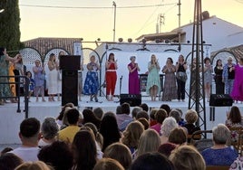 'Noche en blanco' de Huétor Vega, en la Plaza Abdal Malik.