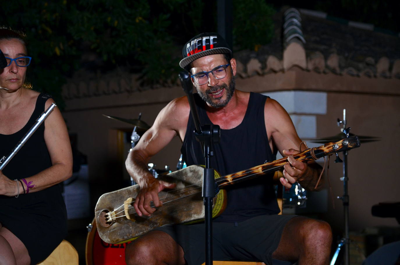 Huétor Vega abre el micro y el escenario se llena de talento