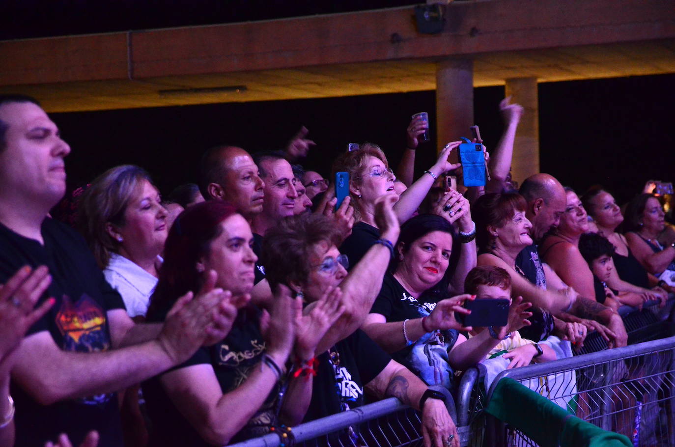 Locura con Medina Azahara en Huétor Vega