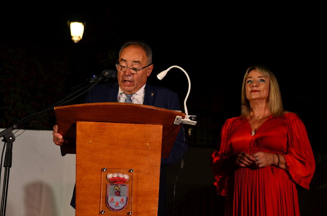 El pregón de María Angustias Velázquez inaugura las fiestas de Huétor Vega