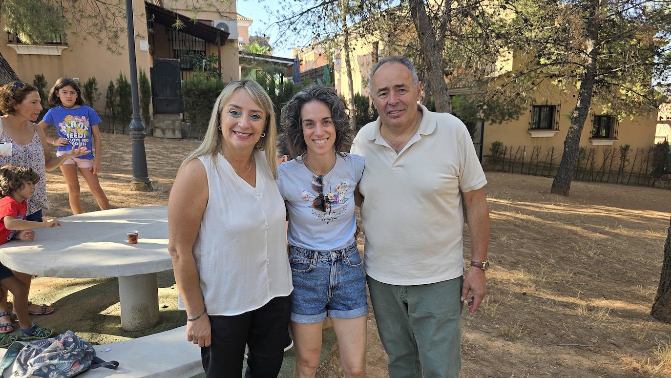 Desayuno popular en el Parque de los Pinos de Huétor Vega.