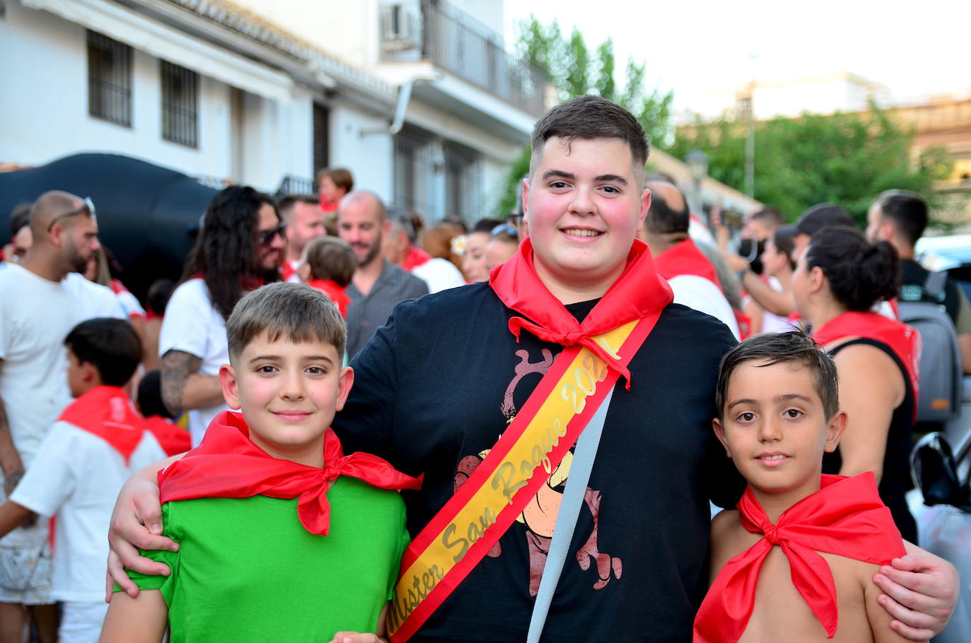 Huétor Vega vibra con su particular encierro de 'toros'