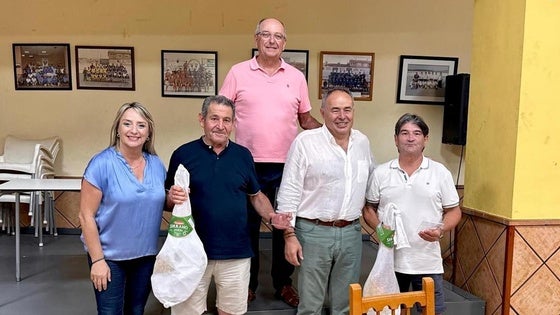 'Pepillo' Melguizo y Juani Montes ganan el Torneo de Rentoy San Roque