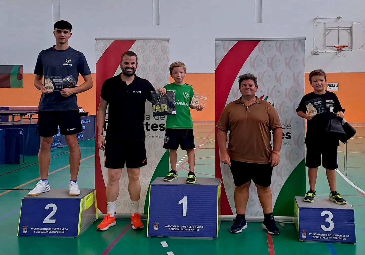 Hugo Pérez, del club local, coronó el podio joven.