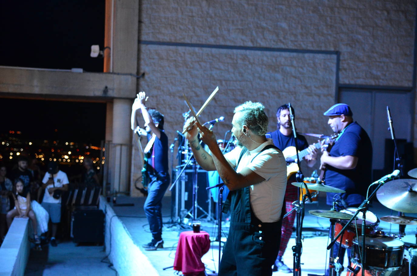 El Jose pone un broche triunfal a las fiestas de Huétor Vega