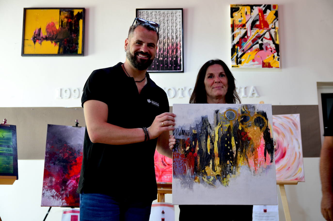 Así ha sido la quinta edición del concurso de pintura rápida abstracta de Huétor Vega