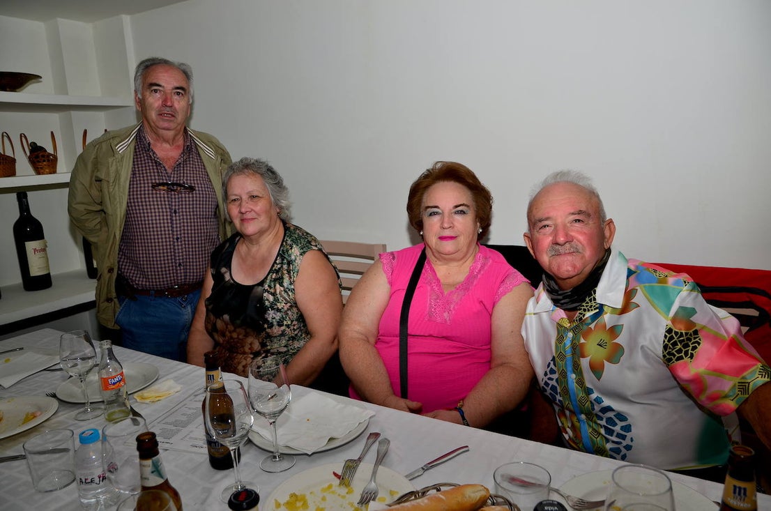 Cena, baile y canción de autor en San Miguel de Huétor Vega