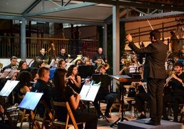 Músicos y partituras en el festival San Miguel de Cine de Huétor Vega.