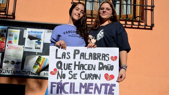 El 25N tiñe de morado Huétor Vega con una extensa programación