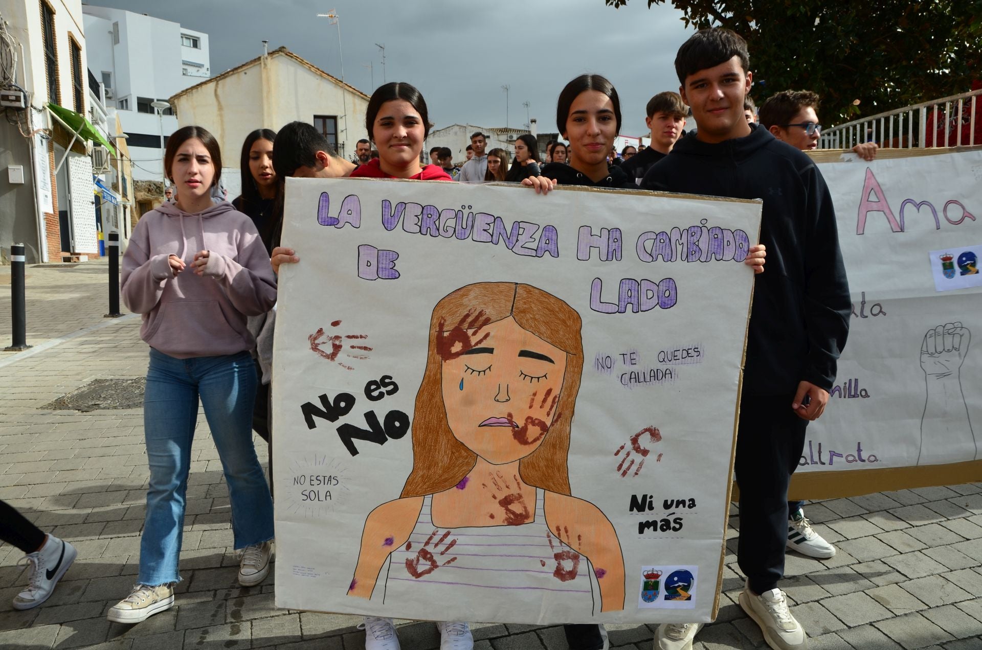 El IES Los Neveros de Huétor Vega clama contra la violencia machista