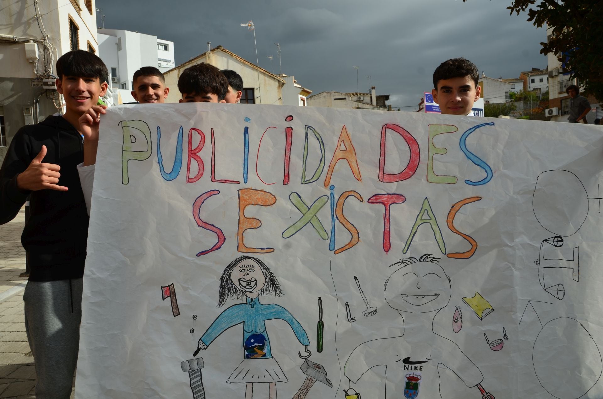 El IES Los Neveros de Huétor Vega clama contra la violencia machista