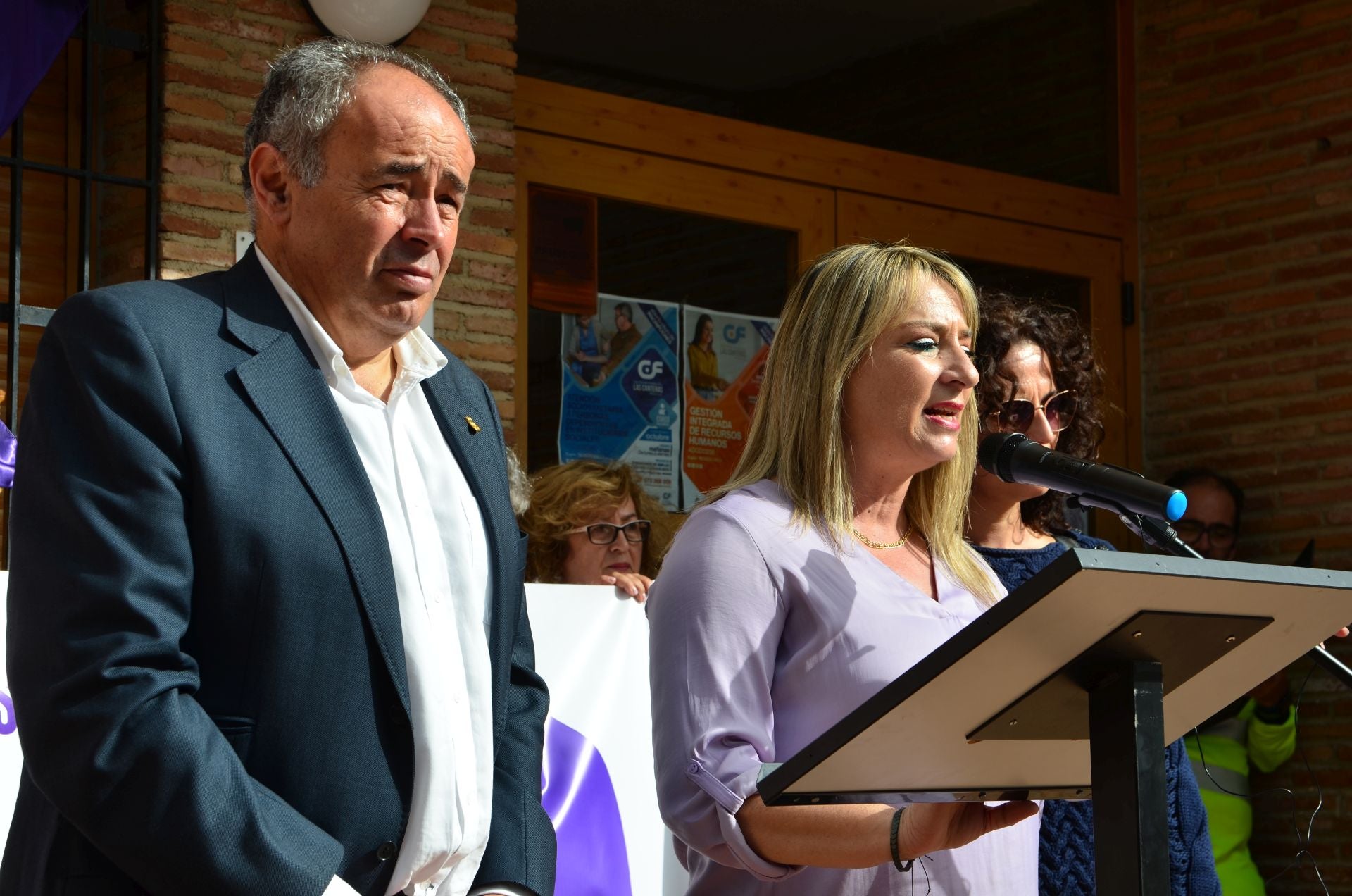 El IES Los Neveros de Huétor Vega clama contra la violencia machista