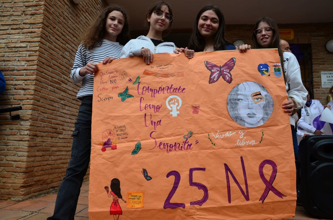 El IES Los Neveros de Huétor Vega clama contra la violencia machista