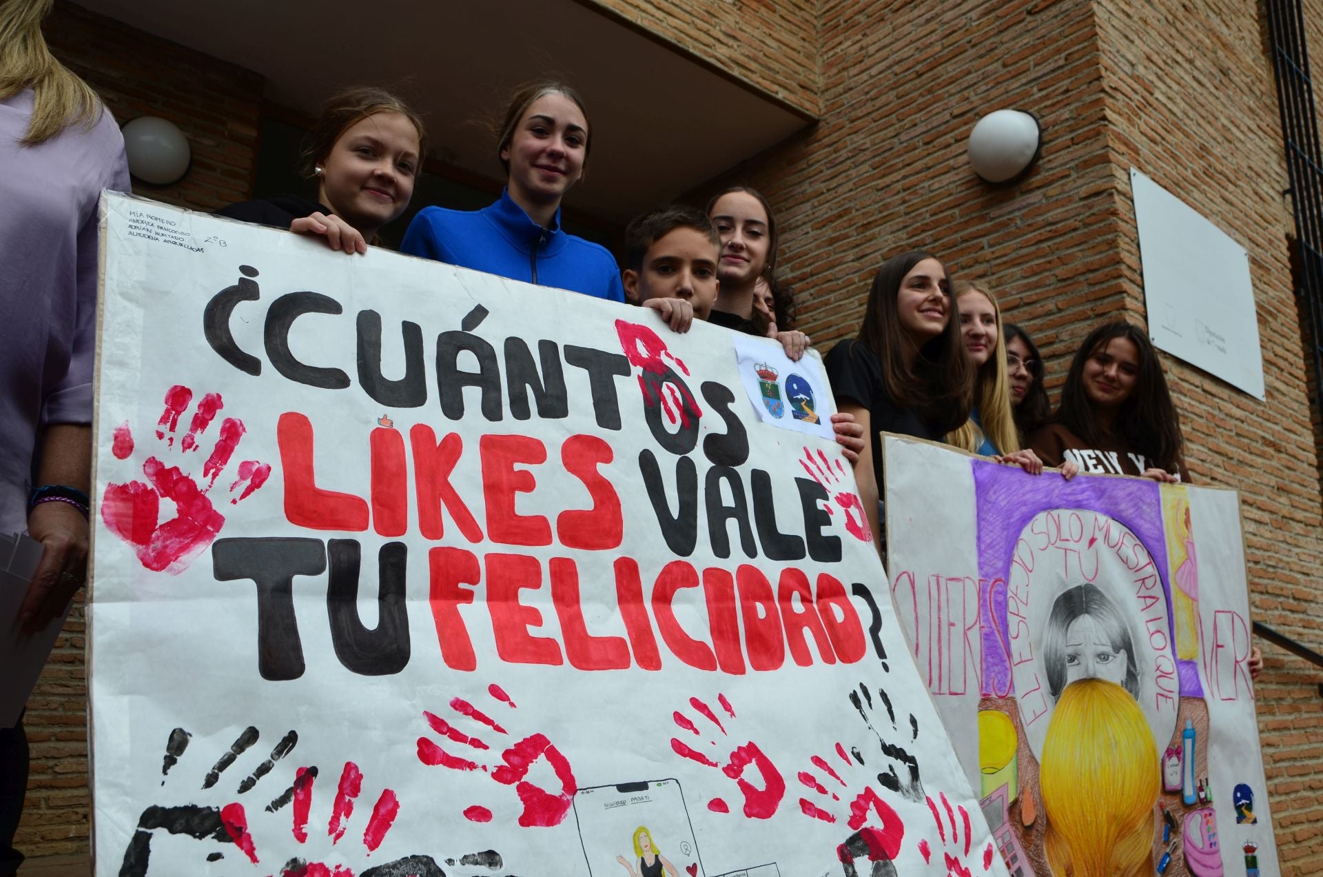 El IES Los Neveros de Huétor Vega clama contra la violencia machista