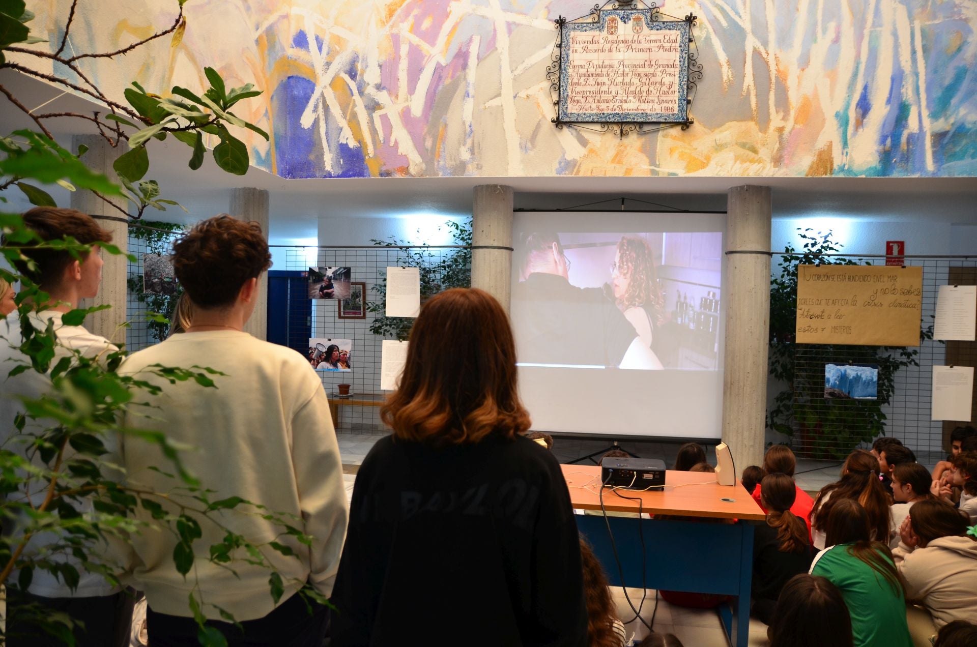 El IES Los Neveros de Huétor Vega clama contra la violencia machista