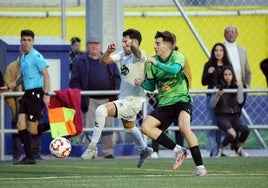 El Huétor Tájar se divierte en el derbi con el Huétor Vega