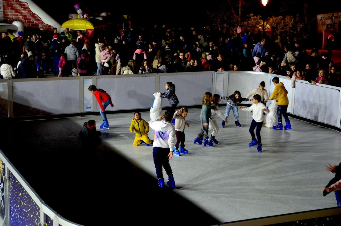 Huétor Vega, una pista de patinaje y la puesta de sol