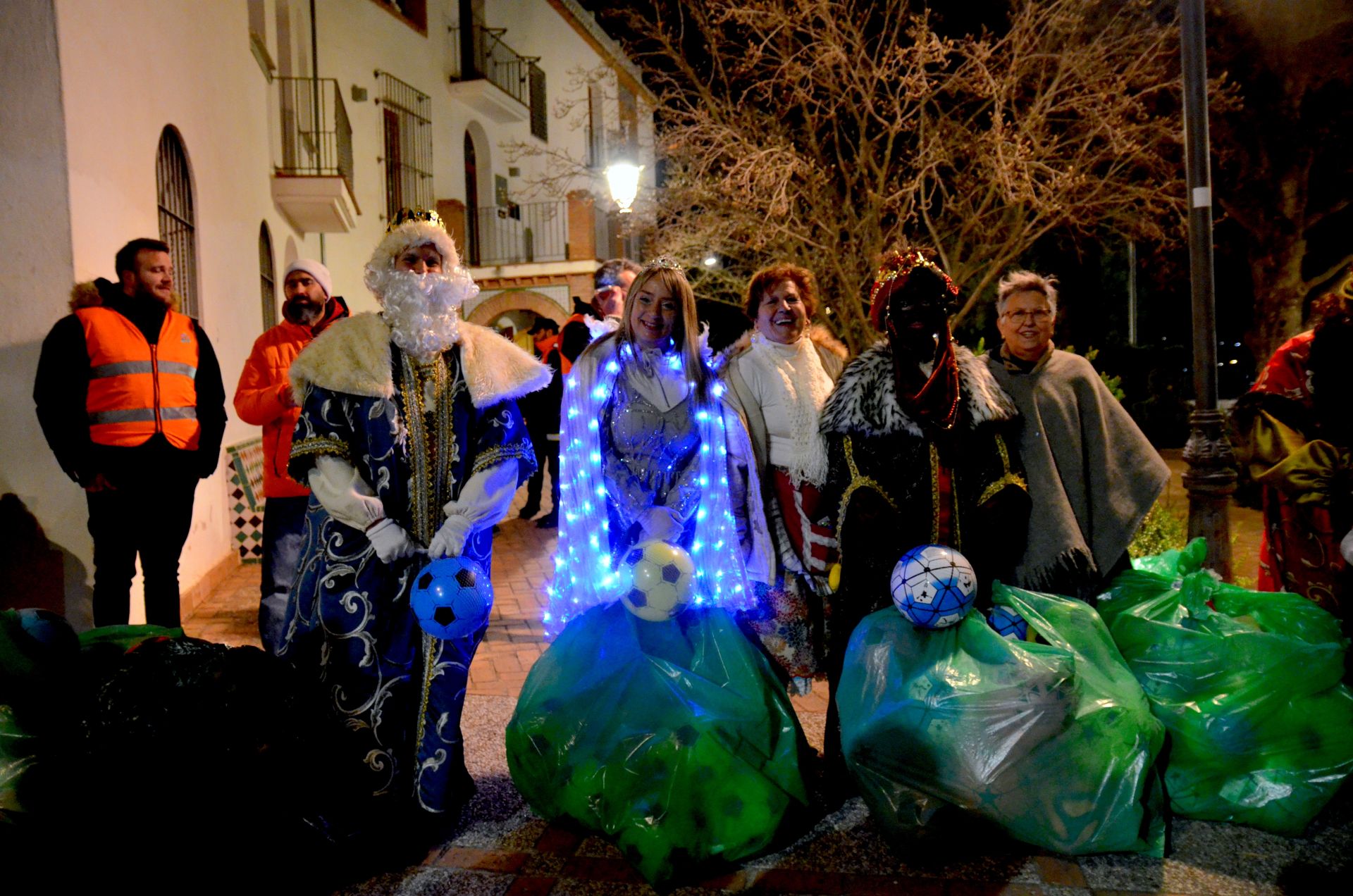 La Cabalgata de Huétor Vega desata la apoteosis en Huerta Cercada