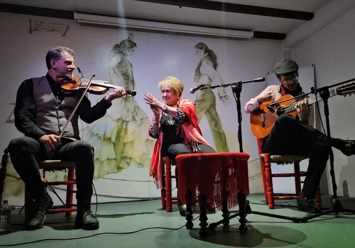 José A. Rodríguez y Pepe Agudo, con Ana Ángeles Casado al cante.